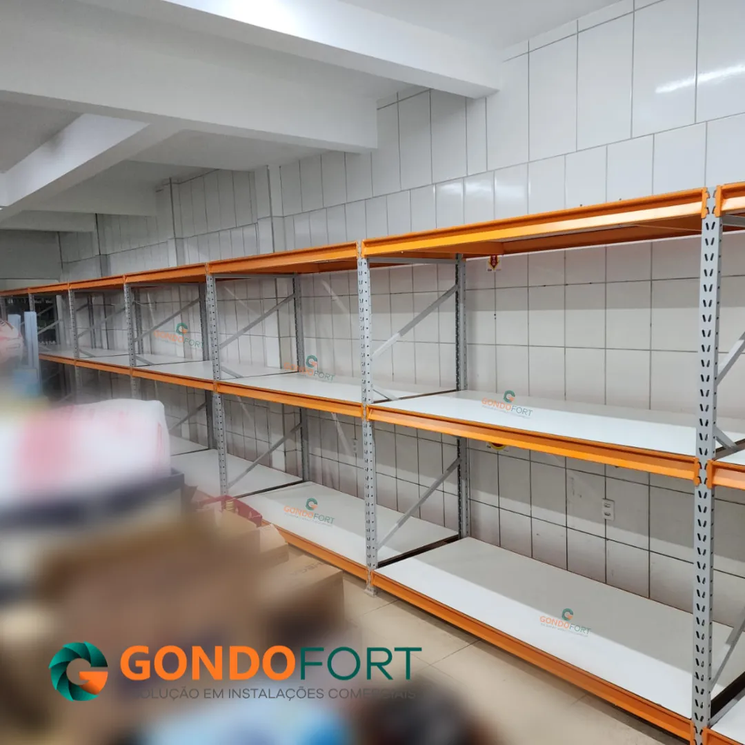 Mini Porta Pallet em Loja de Bebidas — foto 1